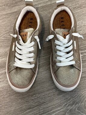 Reef Women’s Lay Day Dawn Shoes Sz 9 Champagne Suede